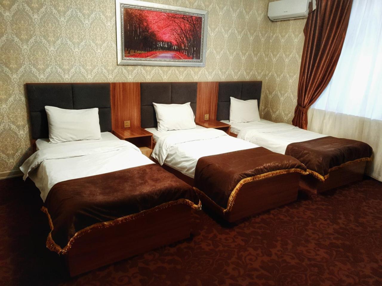 Pegas Hotel Bakoe Buitenkant foto