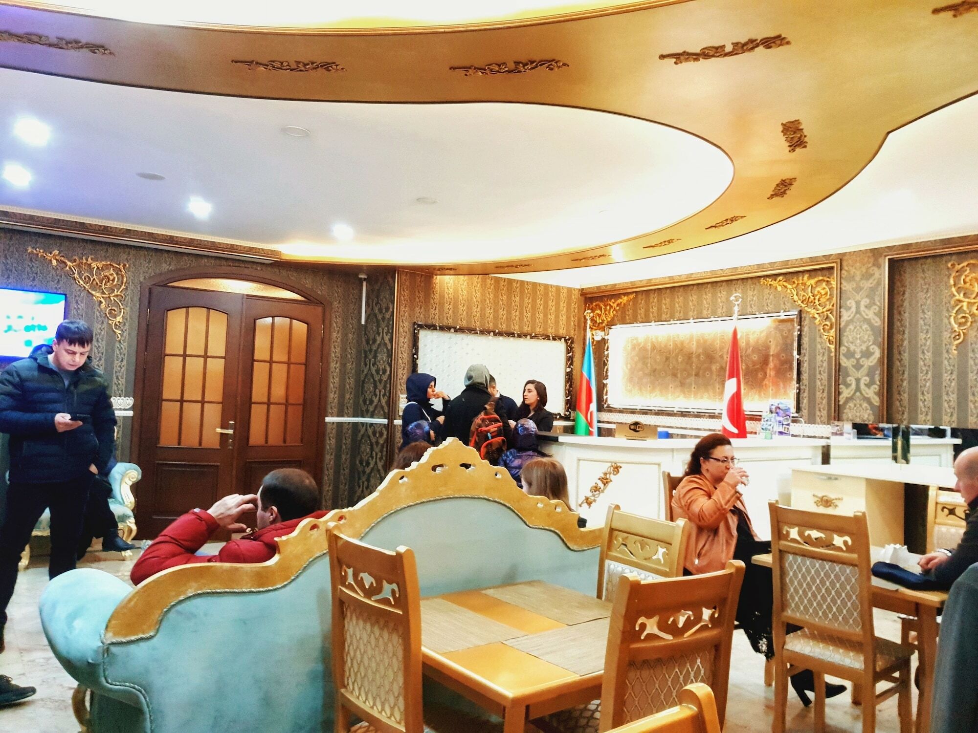 Pegas Hotel Bakoe Buitenkant foto